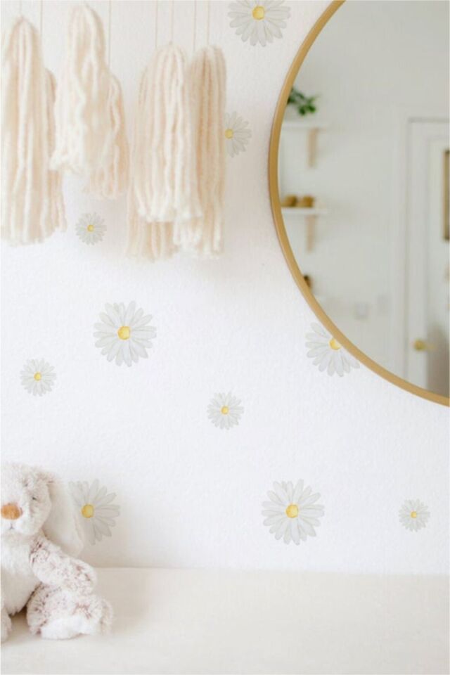 Beyaz Papatyalar Çocuk Odası Duvar Stickerı - 50 x 100