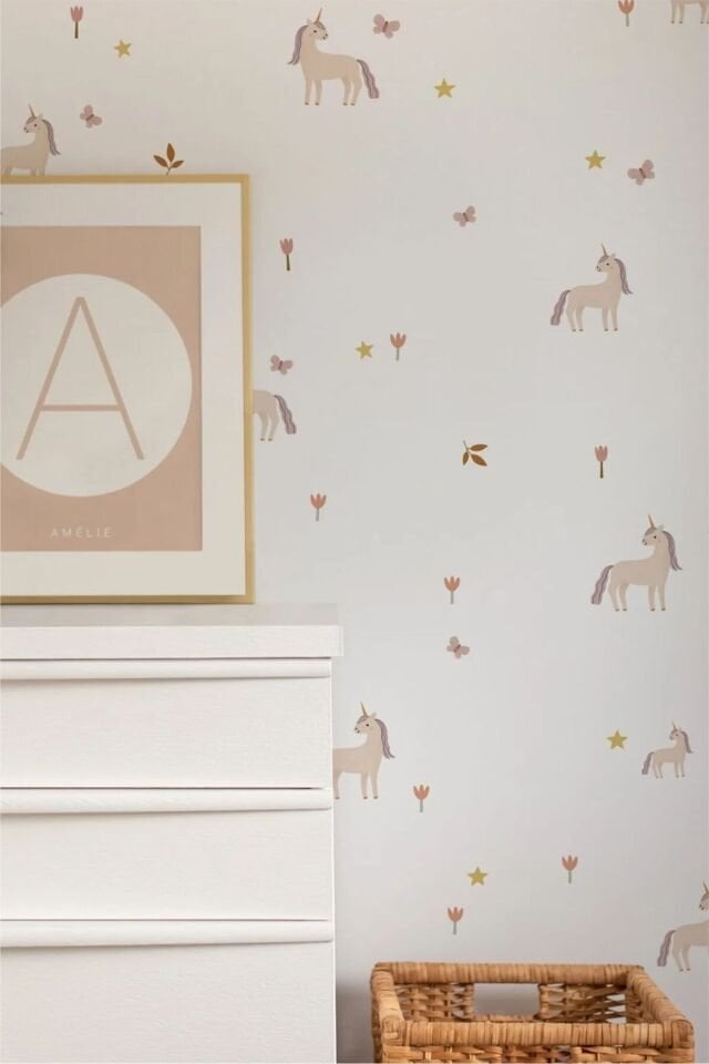 Sihirli Unicornlar Çocuk Odası Duvar Stickerı - 50 x 100