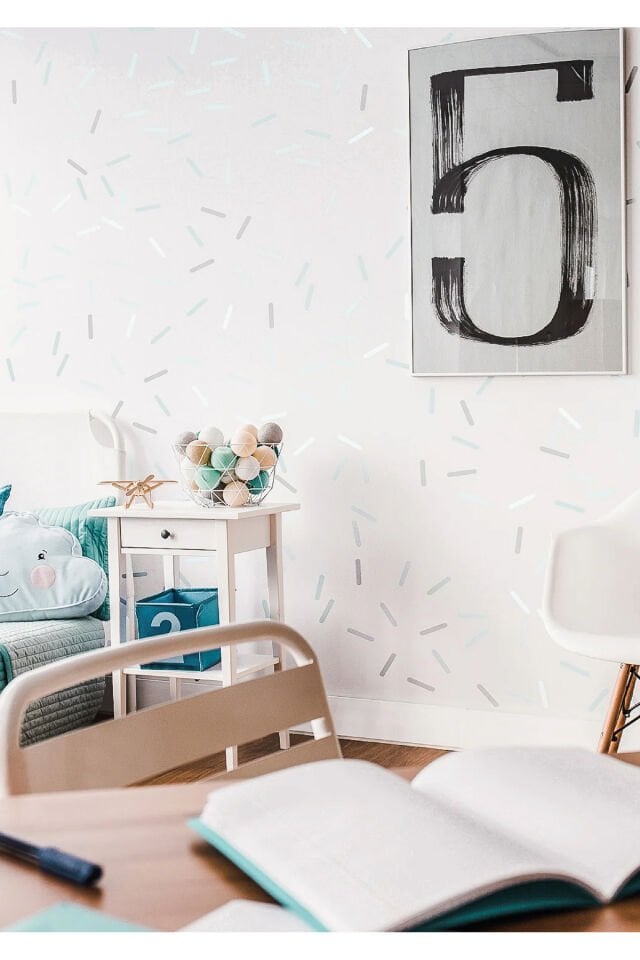 Mavi Konfeti Çocuk Odası Duvar Stickerı - 50 x 100